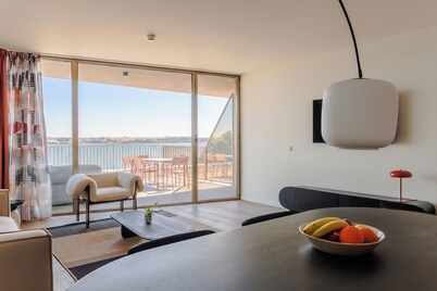 Upon Harbor - Seixal Bay Hotel