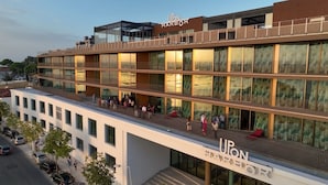 Unclassified image, 5 of 131, button - Upon Harbor - Seixal Bay Hotel (Seixal)