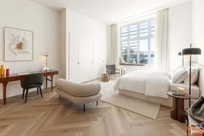 In-room safe, free WiFi