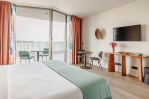 Studio, Balcony, Bay View | In-room safe, desk, laptop workspace, blackout curtains - Upon Harbor - Seixal Bay Hotel (Seixal)