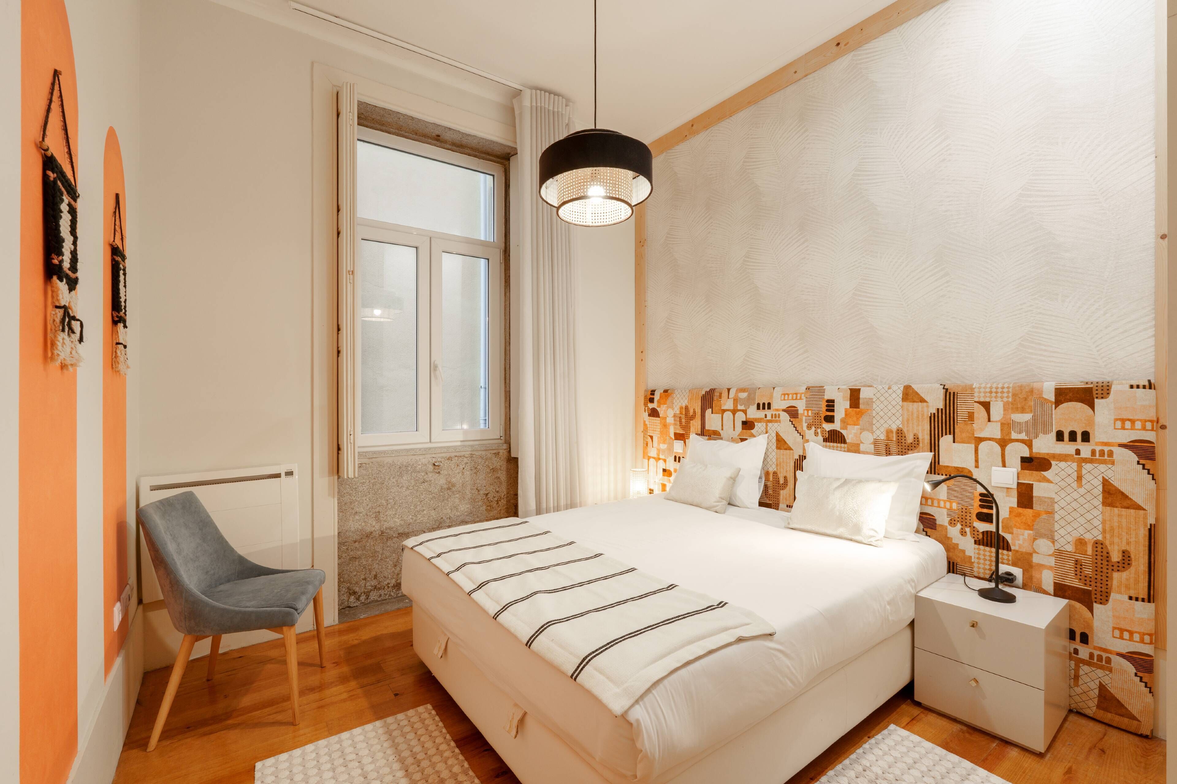 1 soverom, strykejern/-brett, internettilgang og sengetøy