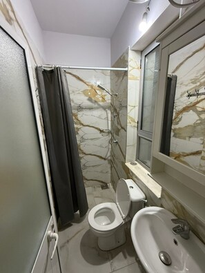 Lejlighed - 1 soveværelse - ryger - balkon | Badeværelse