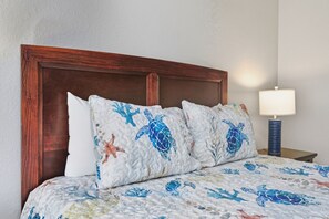 3 bedrooms, desk, iron/ironing board, travel cot