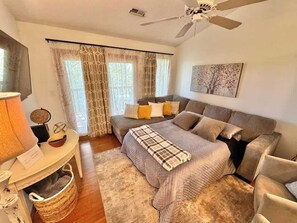 2 間睡房、熨斗/熨衫板、Wi-Fi、床單