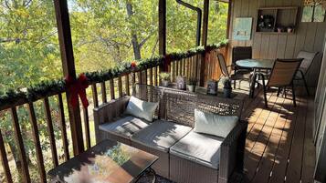 屋外ダイニングエリア