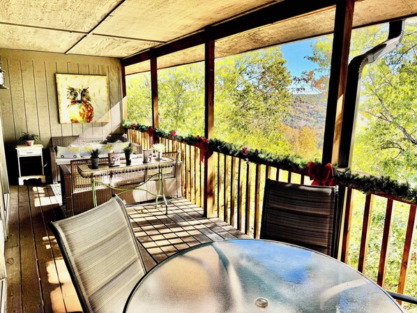 تناول الطعام بالخارج