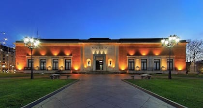 BLUE APARTMENT IN BASQUE PALACE
