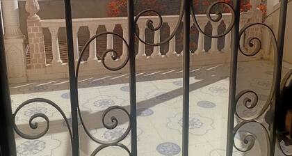 Cosy and bright villa floor in Radès Plage