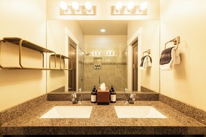 Shower, hair dryer, towels - Explore Park City | Trails Outside, Mountains All Around (Park City)