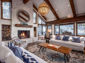 Télévision, cheminée