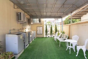 Laundry room - Nicha Residense Hotel (Bangkok)