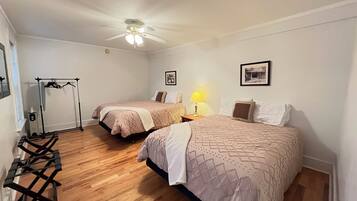 Bügeleisen/Bügelbrett, WLAN, Bettwäsche