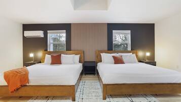 4 Schlafzimmer, Schreibtisch, Bügeleisen/Bügelbrett, Reisekinderbett