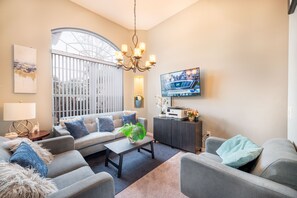 TV, fireplace, stereo