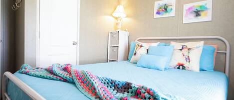 3 bedrooms, WiFi, bed sheets