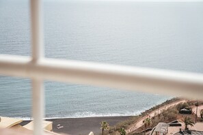 Property grounds - Spacious and bright in Radazul with panoramic ocean views (Radazul)