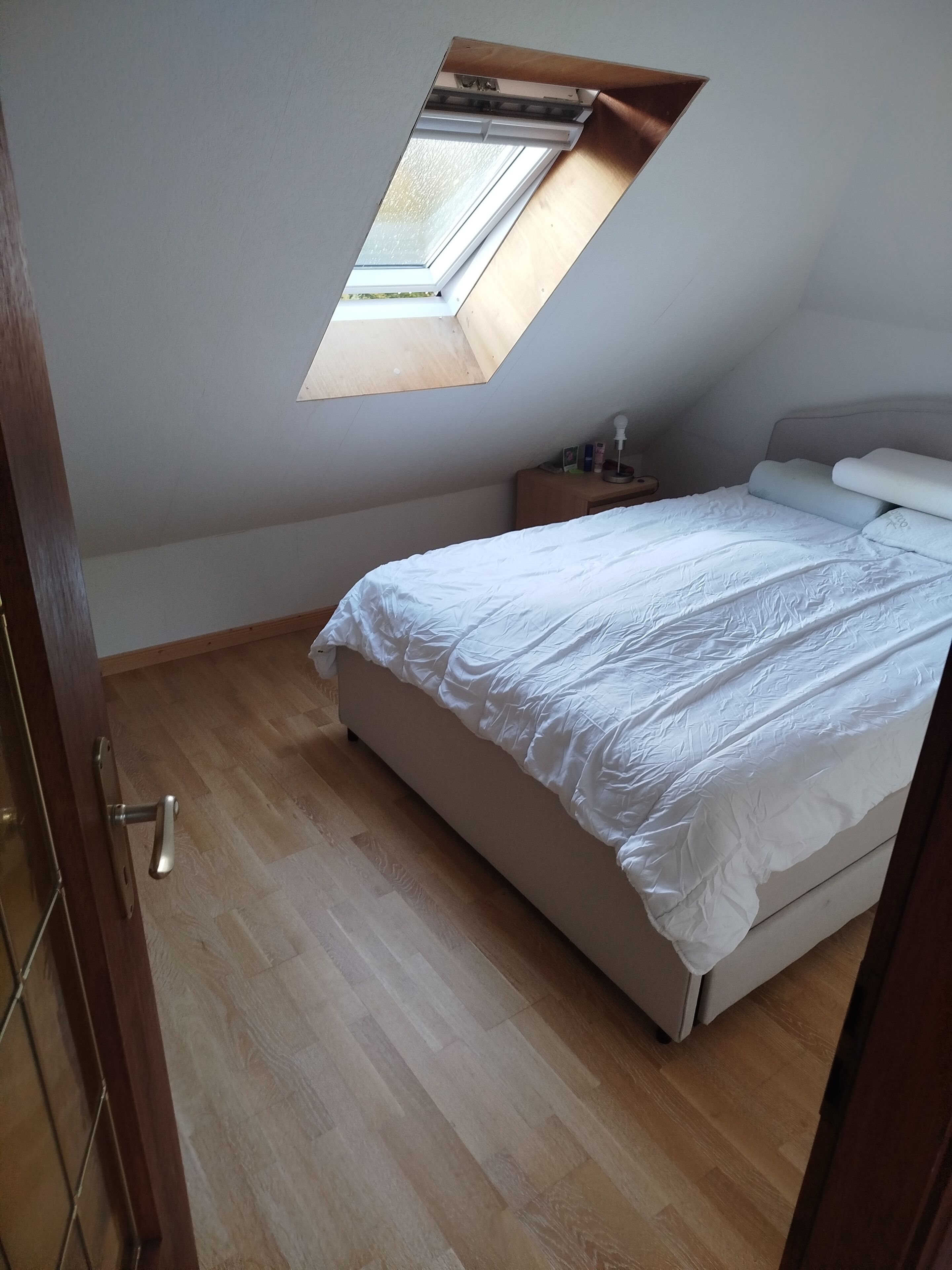 1 bedroom, iron/ironing board, bed sheets