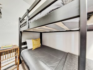 2 bedrooms, free WiFi, bed sheets