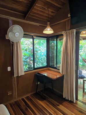 Interior - Casa Cabécar - Just 3 minutes from the beach! (Punta Cocles)