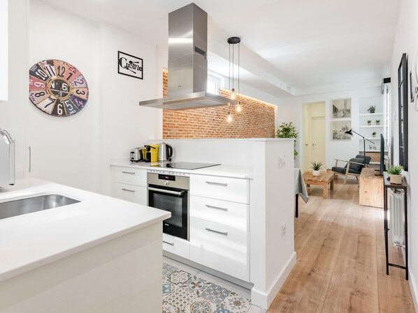 Fridge, microwave, oven, dishwasher