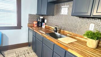 Frigorífic, microones, forn i placa de cuina