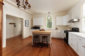 微波炉、烤箱、炉灶、洗碗机