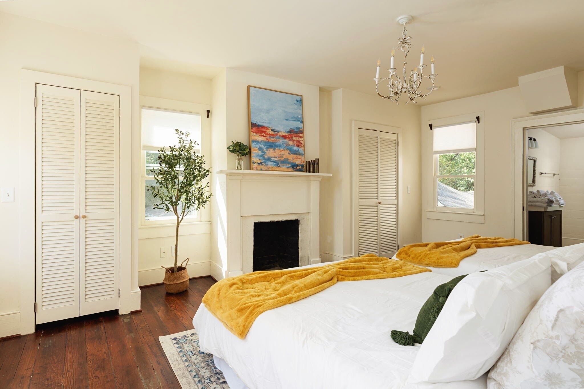 3 chambres, fer et planche à repasser, accès au Wi-Fi (inclus)