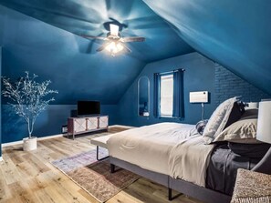 4 slaapkamers, een strijkplank/strijkijzer, reisbedje, wifi