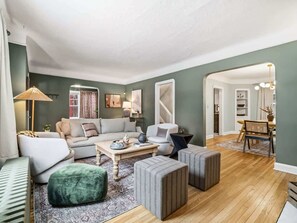 Télévision, baby-foot, espaces bureaux