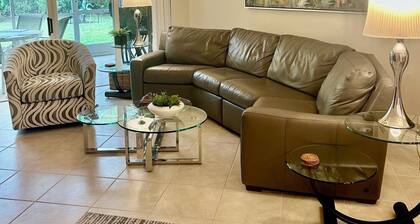 NEW YORKERS! Come see Naples a few months before choosing your next location