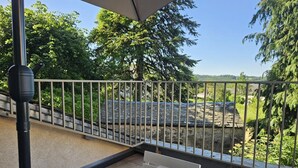 Property grounds - Gîte 35 - SAINT-PIERRE-DE-TRIVISY (SAINT-PIERRE-DE-TRIVISY)