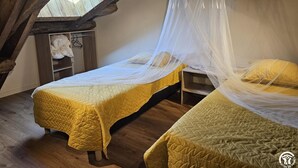 2 bedrooms, free WiFi - Gîte 35 - SAINT-PIERRE-DE-TRIVISY (SAINT-PIERRE-DE-TRIVISY)