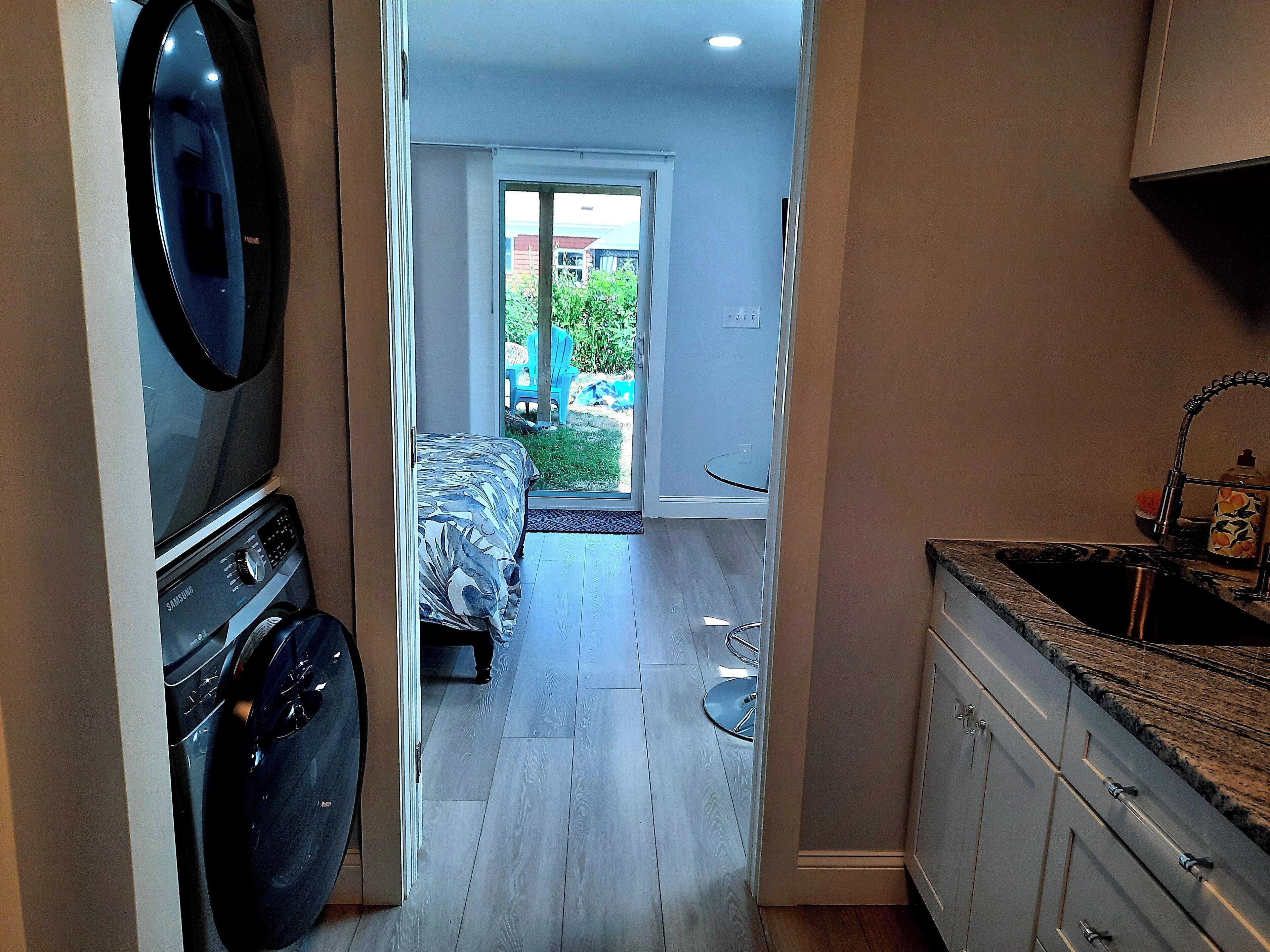 1 habitación, tabla de planchar con plancha, internet y ropa de cama 