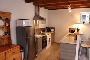 Fridge, microwave, oven, dishwasher - Chez Justine - NAGES (NAGES)