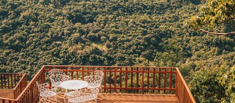 Chalet surrounded by nature with a view of the stars.