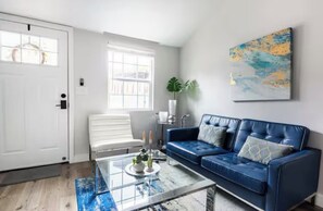 TV - Charming house in Burbank (Burbank)