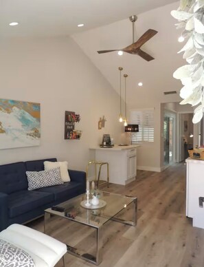 Lobby - Charming house in Burbank (Burbank)