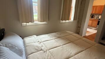 1 bedroom, iron/ironing board, WiFi, bed sheets