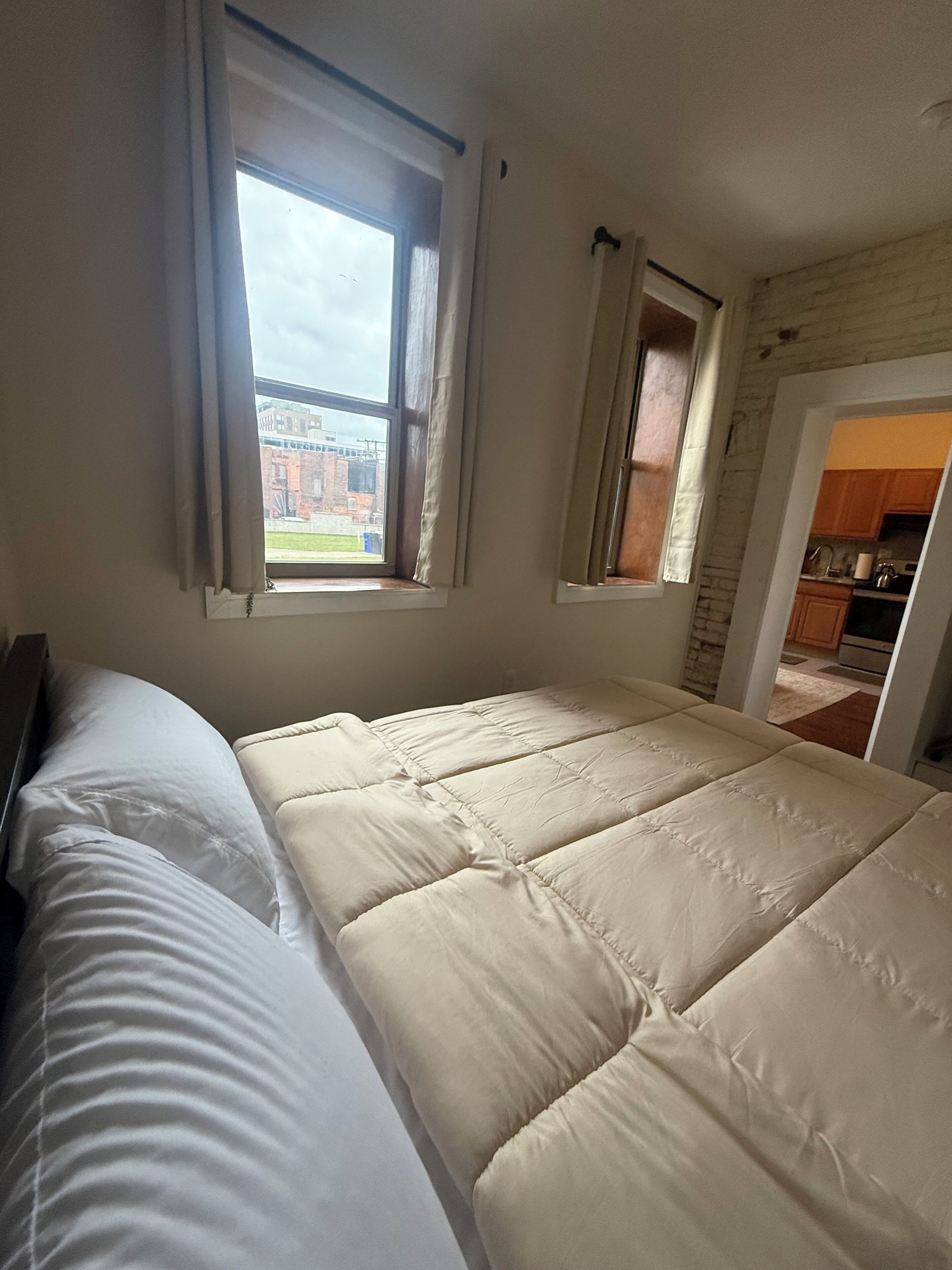 1 chambre, fer et planche à repasser, Wi-Fi, draps fournis