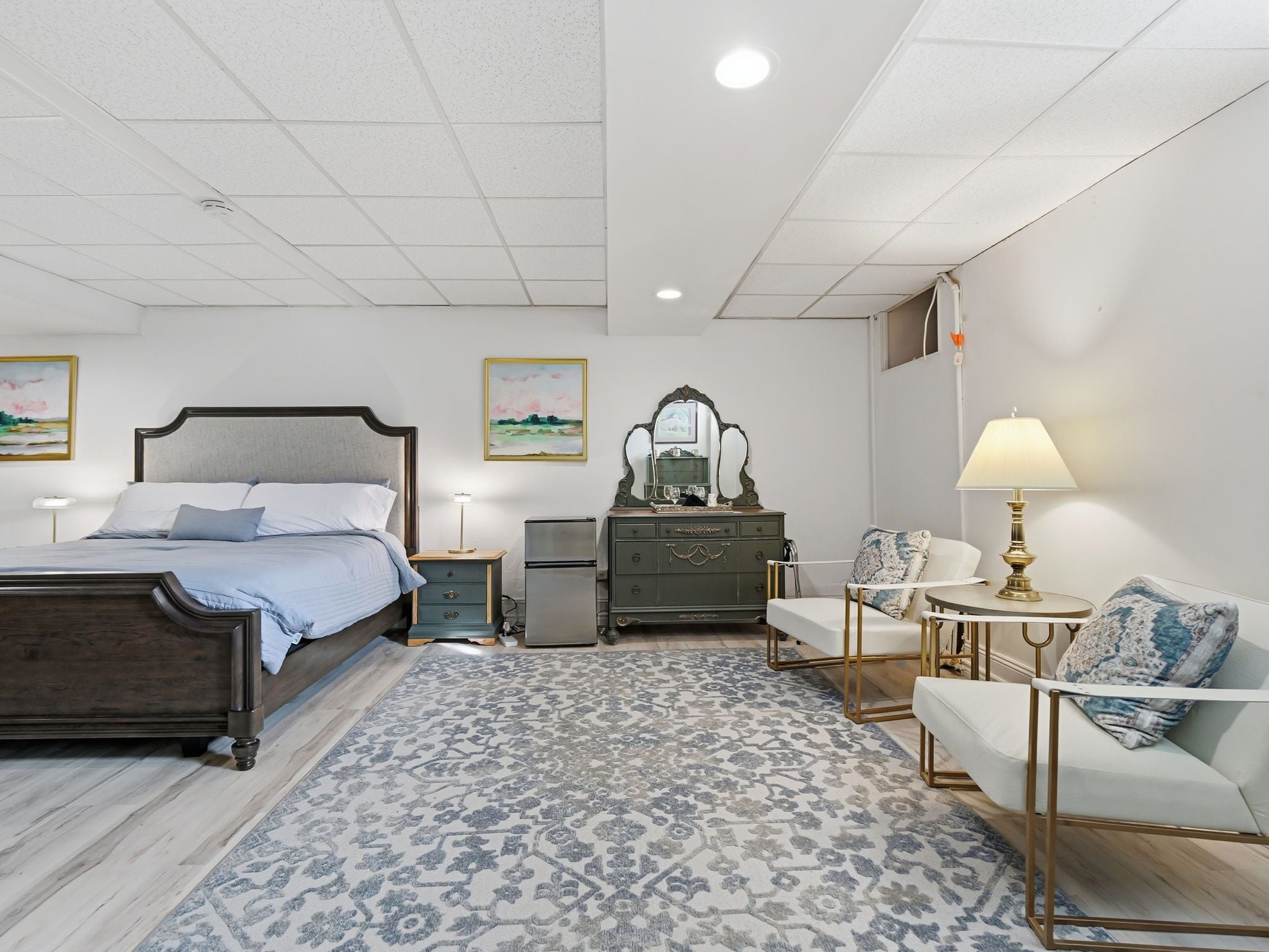 2 多间卧室、办公桌、熨斗/熨衣板、免费 WiFi