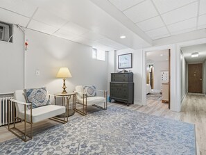 2 bedrooms, desk, iron/ironing board, free WiFi