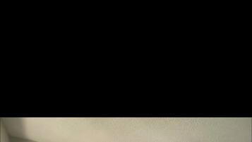 Lecteur de DVD, baby-foot, livres, chaĂźne hi-fi