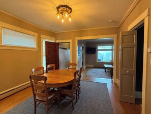 تناول الطعام