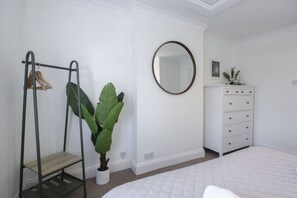 3 chambres, fer et planche à repasser, lit parapluie, Wi-Fi gratuit