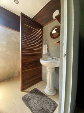 Towels, toilet paper