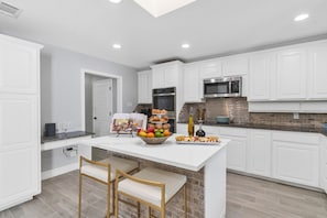 Fridge, microwave, oven, stovetop - 4BR Lakefront Luxury Home, Private Dock & Fire Pit (Granbury)