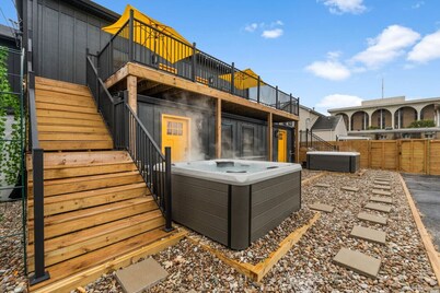 Hot Tub | 8BR-6BA | Sleeps 22 | Game Rm | Fire Pit
