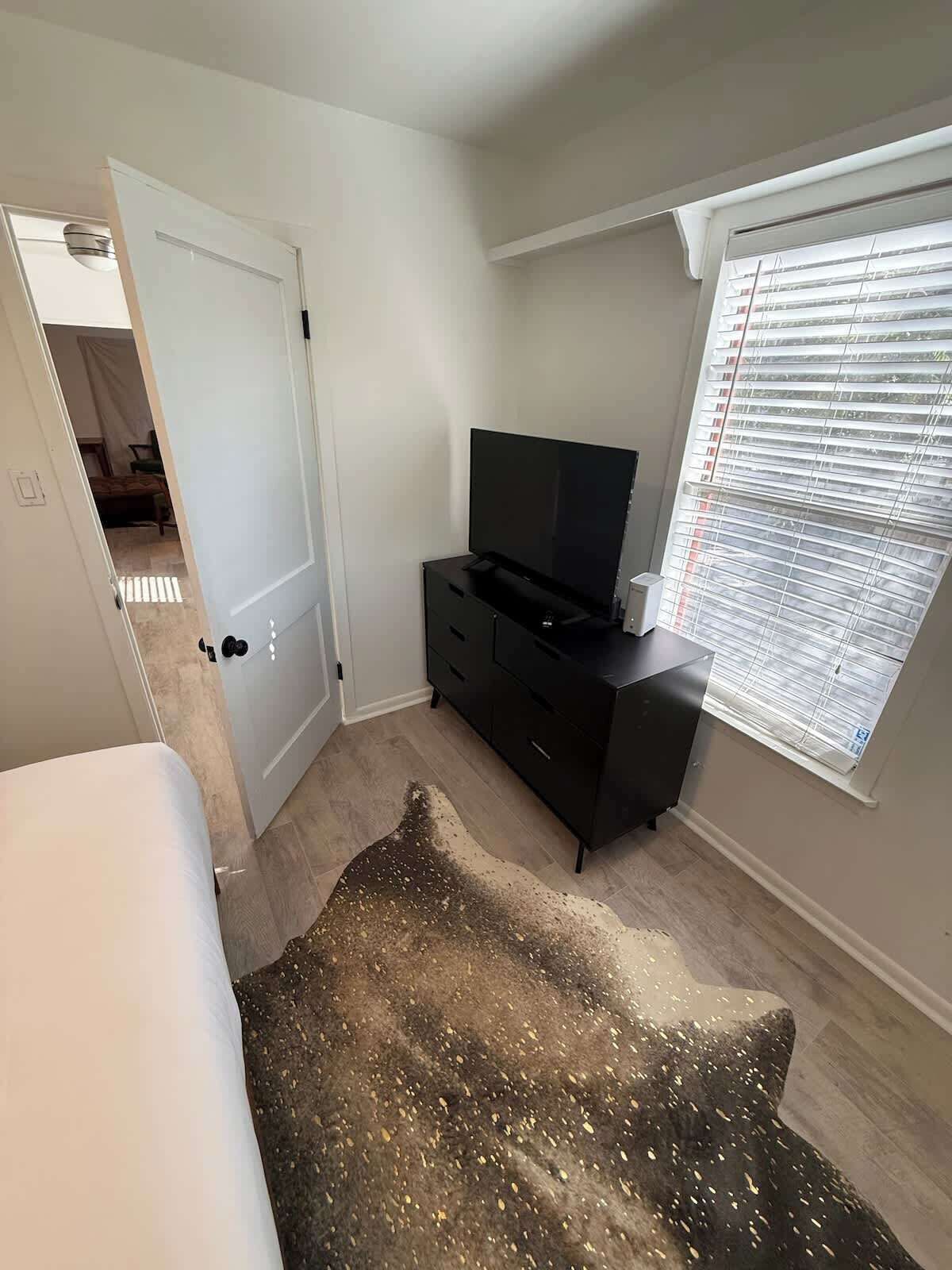 1 bedroom, iron/ironing board, WiFi