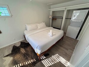 1 bedroom, iron/ironing board, WiFi