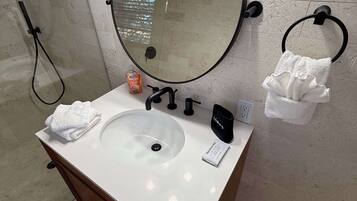 Regadera y secadora de cabello